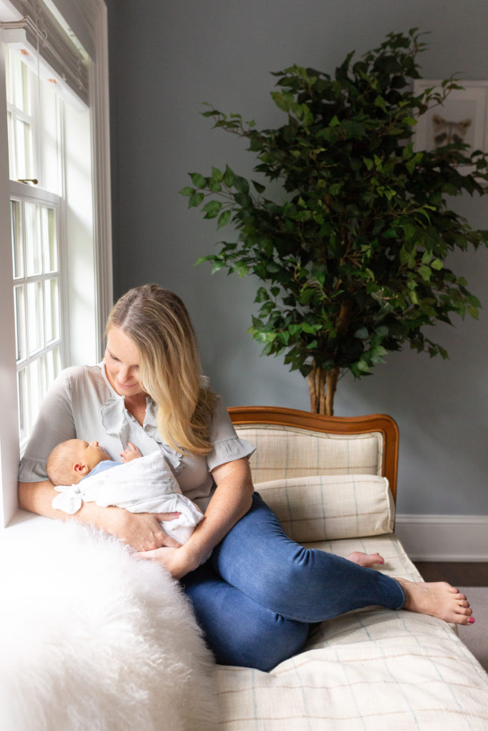 In home lifestyle newborn photographer in Chagrin Falls, Ohio - 