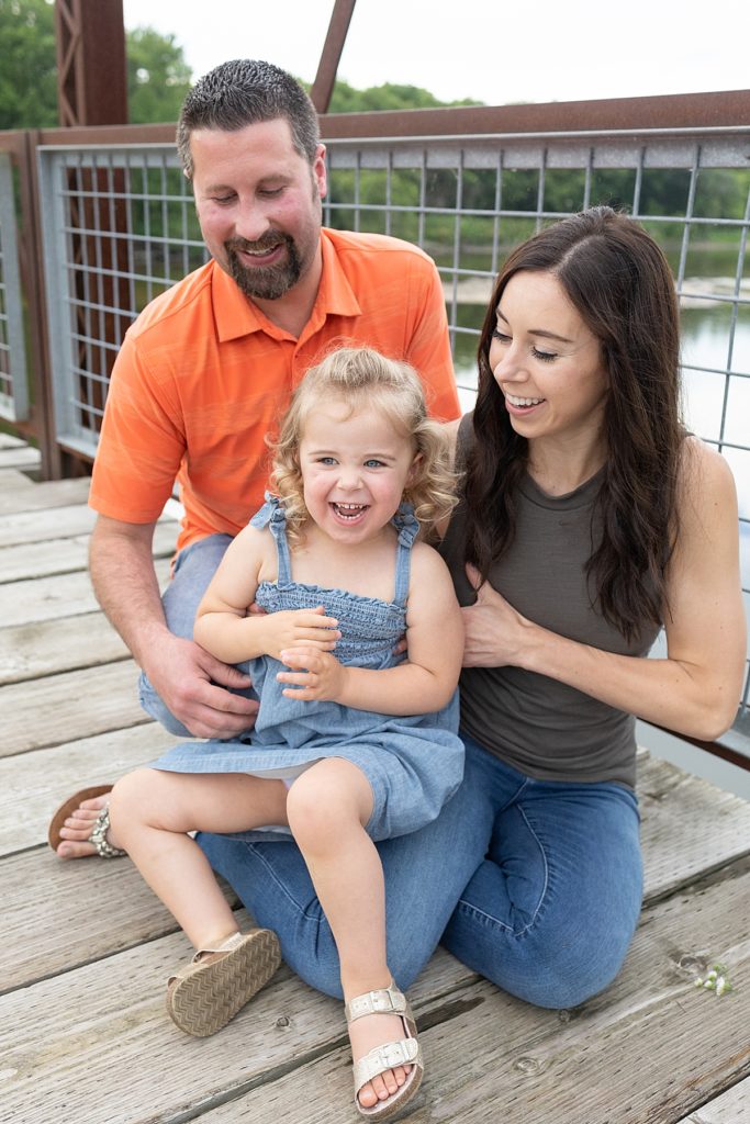 Iowa City Family Photographer | Sutliff Bridge Portraits